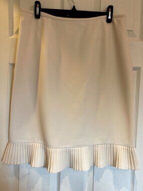 Cream skirt, size 14P